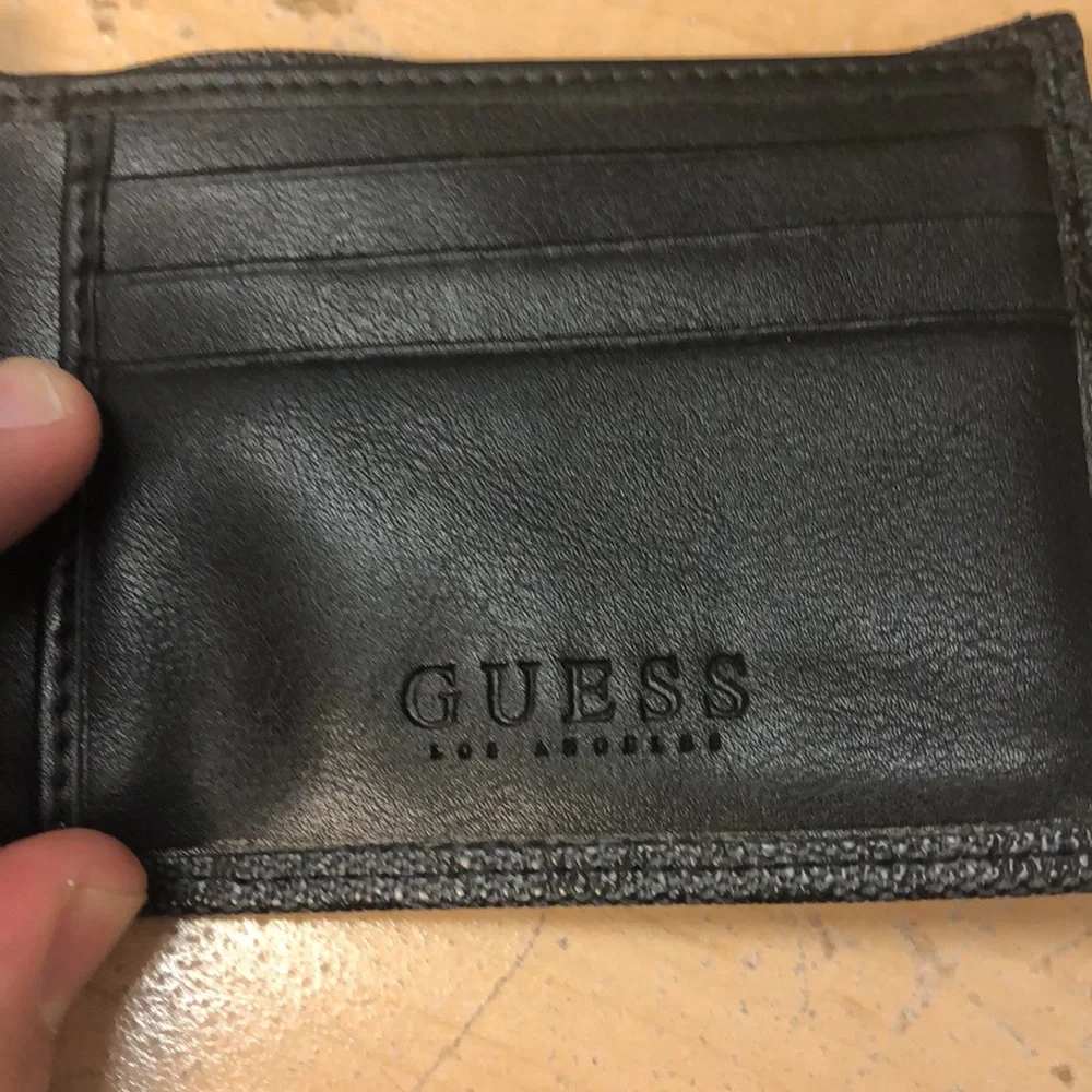 Guess Wallet